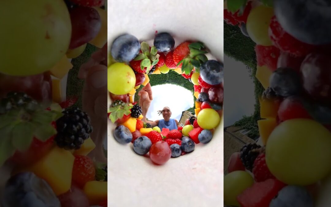 A berry special #Insta360Eats for you 🍓🫐🍉 #Insta360 #videography #vlog #ideas #viralvideo #shorts